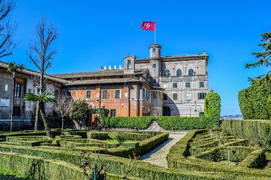 Un’inquadratura sorprendente: Villa Magistralis dei Cavalieri di Malta